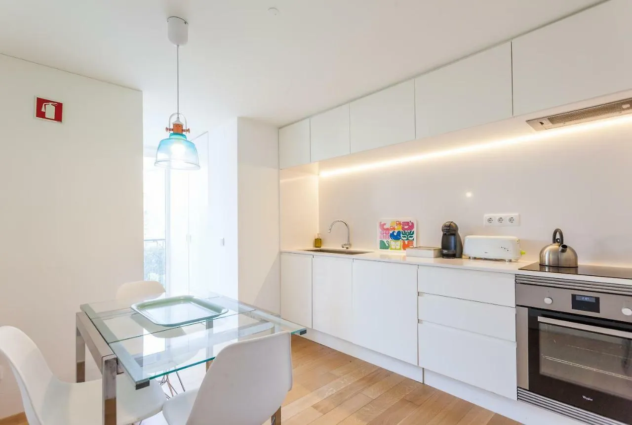 Flh Principe Real Apartment With Terrace And View 리스본 0*,  포르투갈