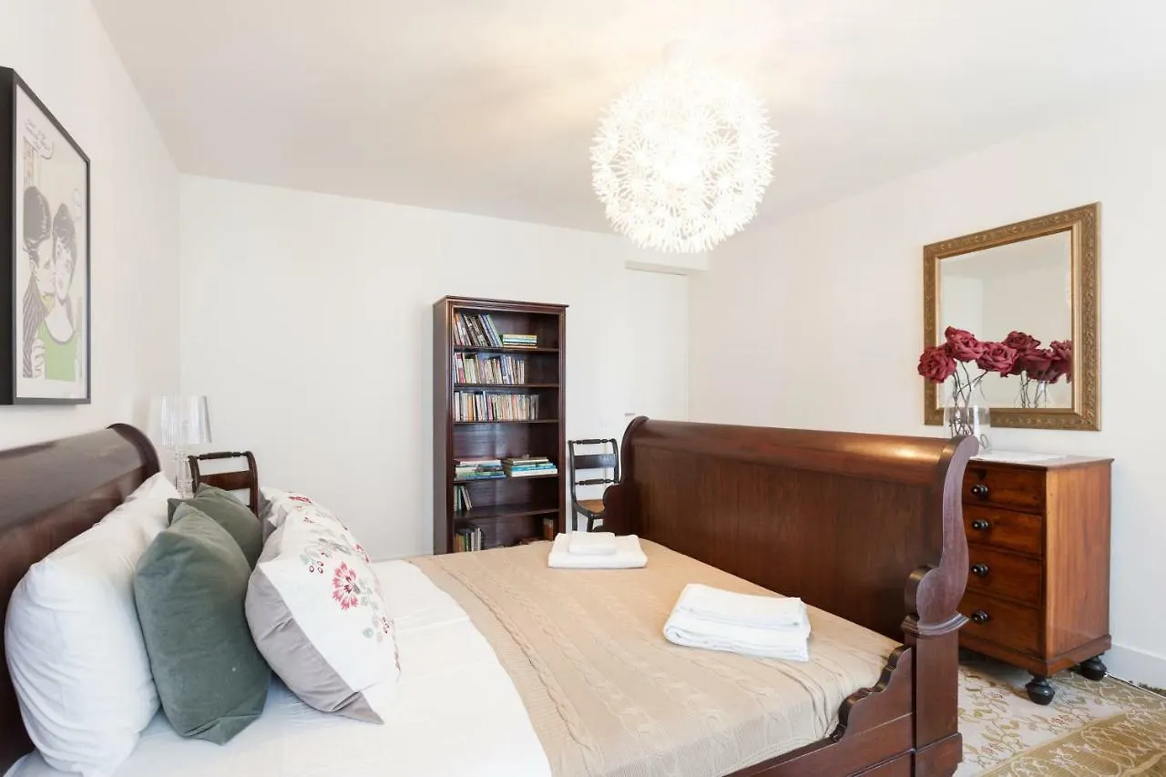 Flh Principe Real Apartment With Terrace And View Lissabon 0*,